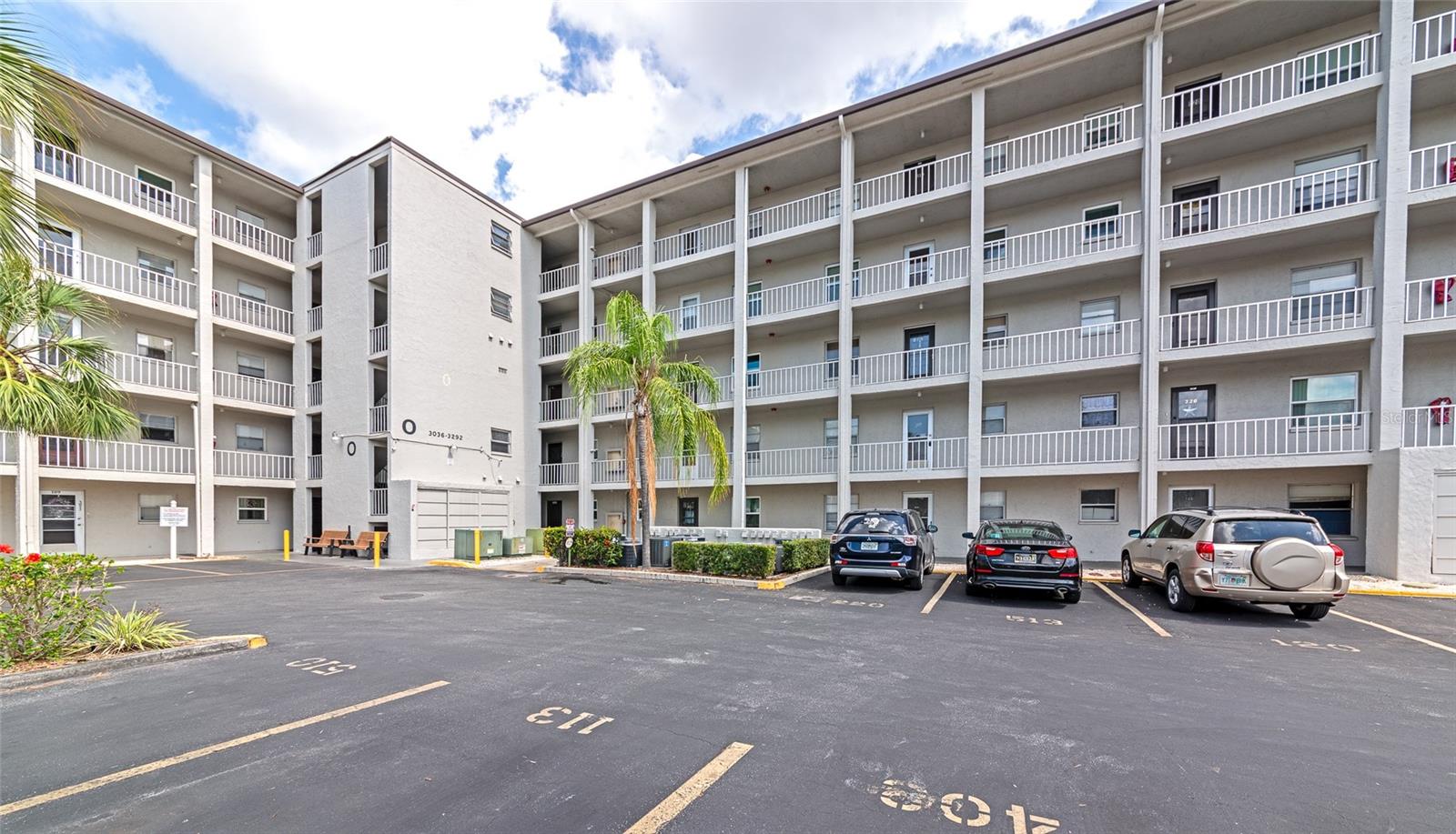 Image 41 of 44 For 3072 Lake Bayshore Drive 119