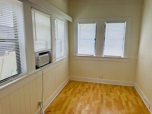 Image 8 of 14 For 1412 12th Avenue W