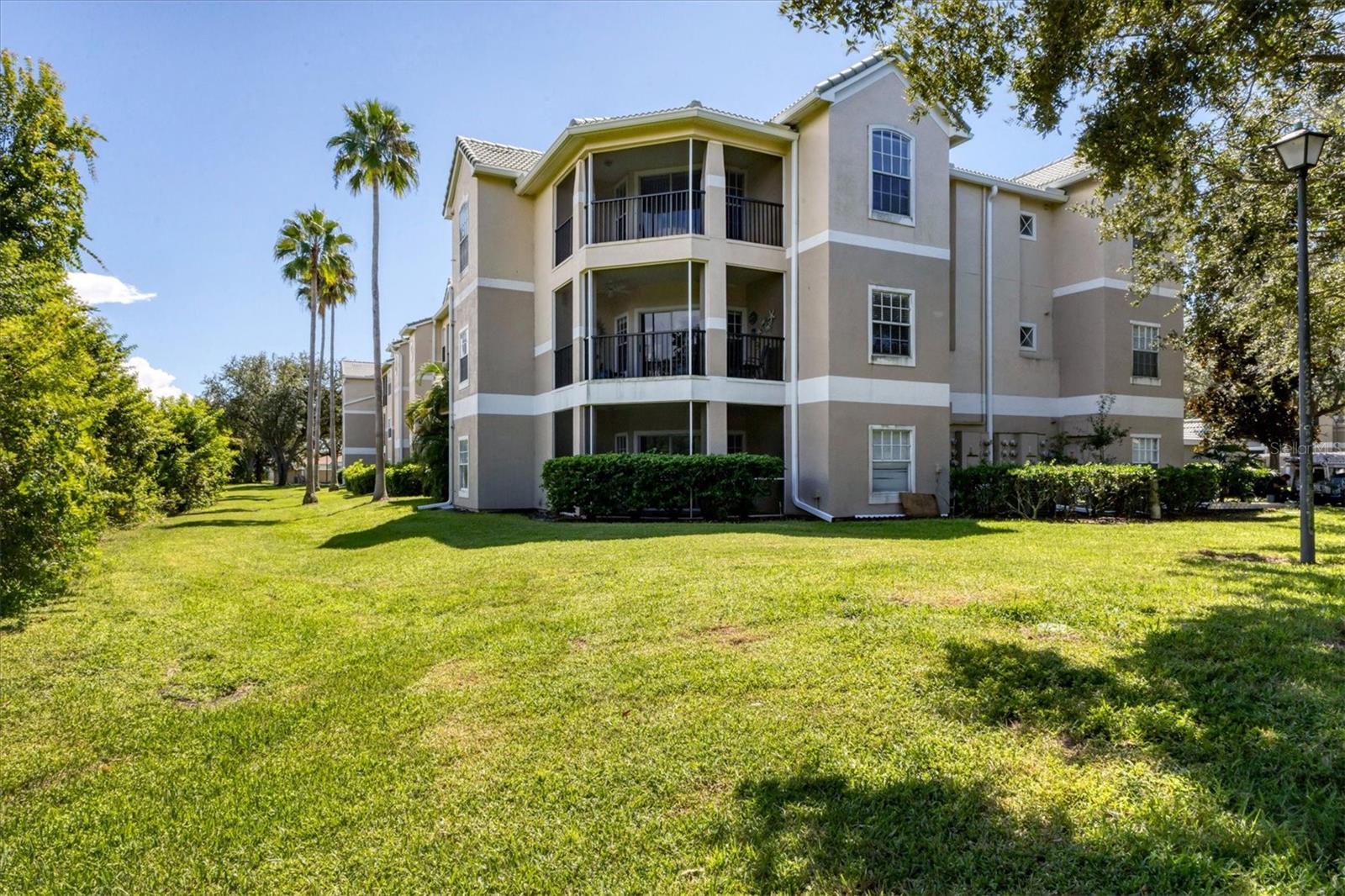 Image 22 of 34 For 5180 Northridge Rd  312