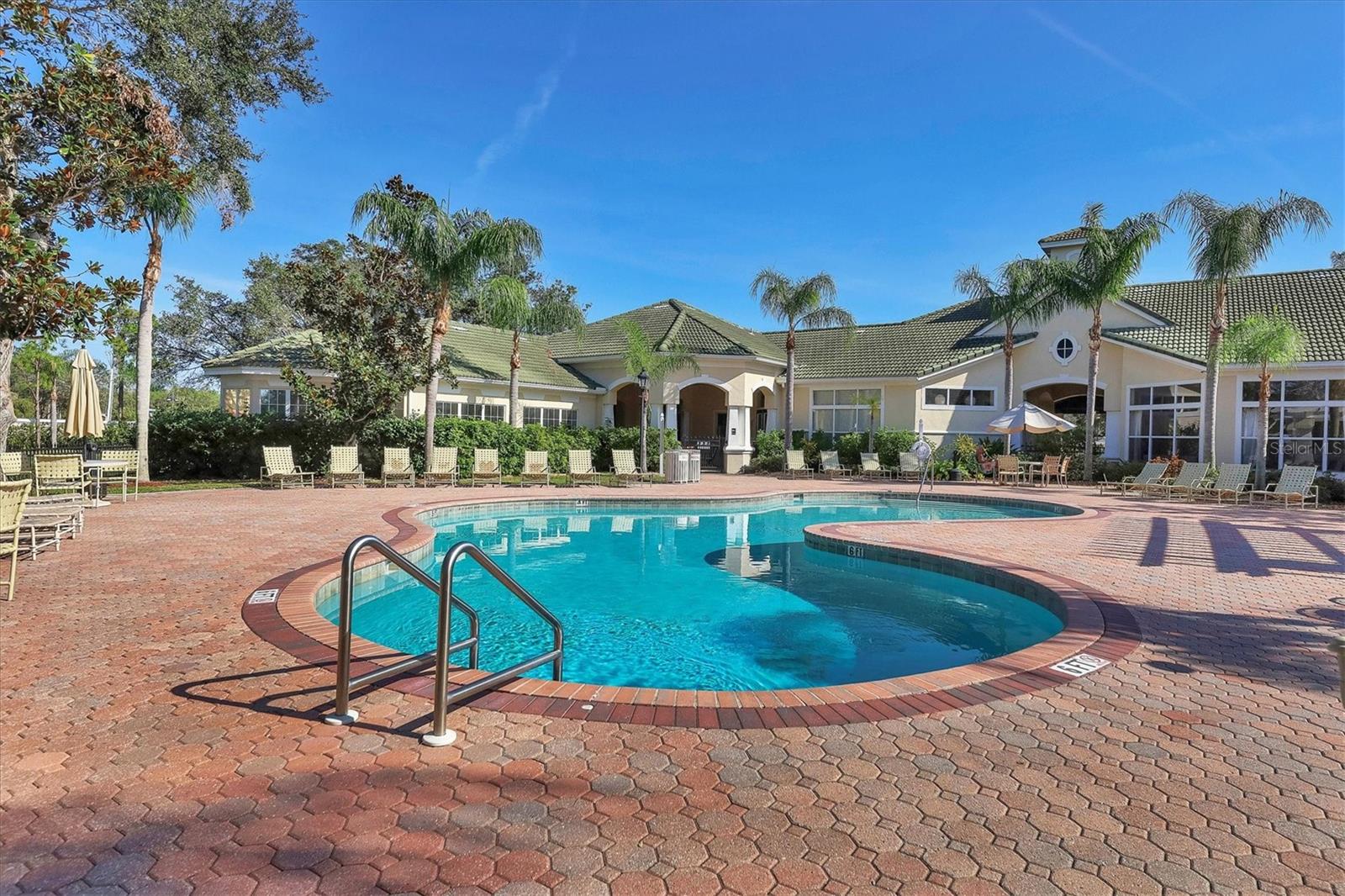 Image 29 of 34 For 5180 Northridge Rd  312