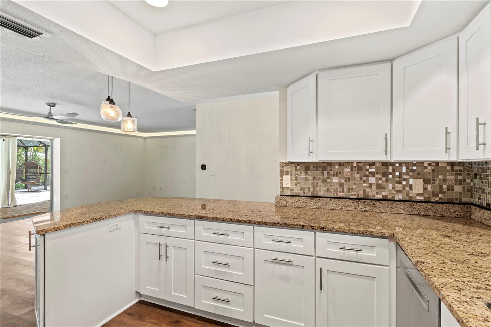 Image 10 of 53 For 2515 Huntington Avenue