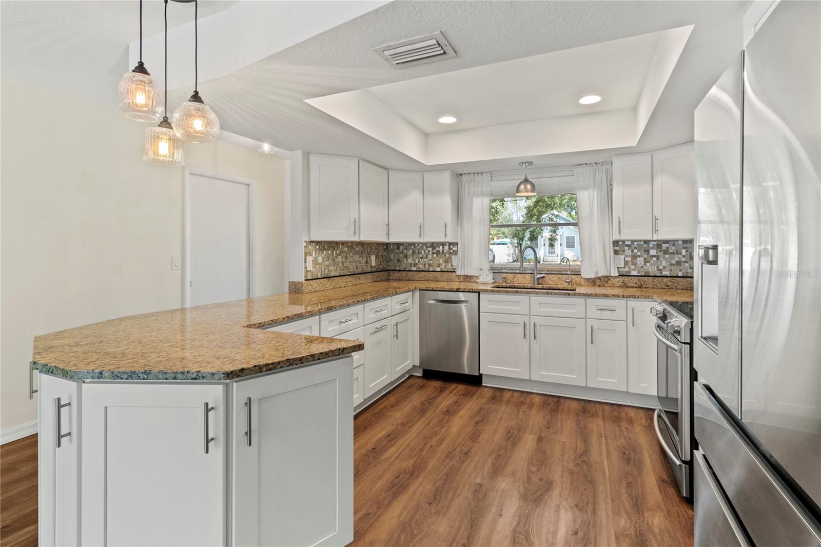 Image 9 of 53 For 2515 Huntington Avenue