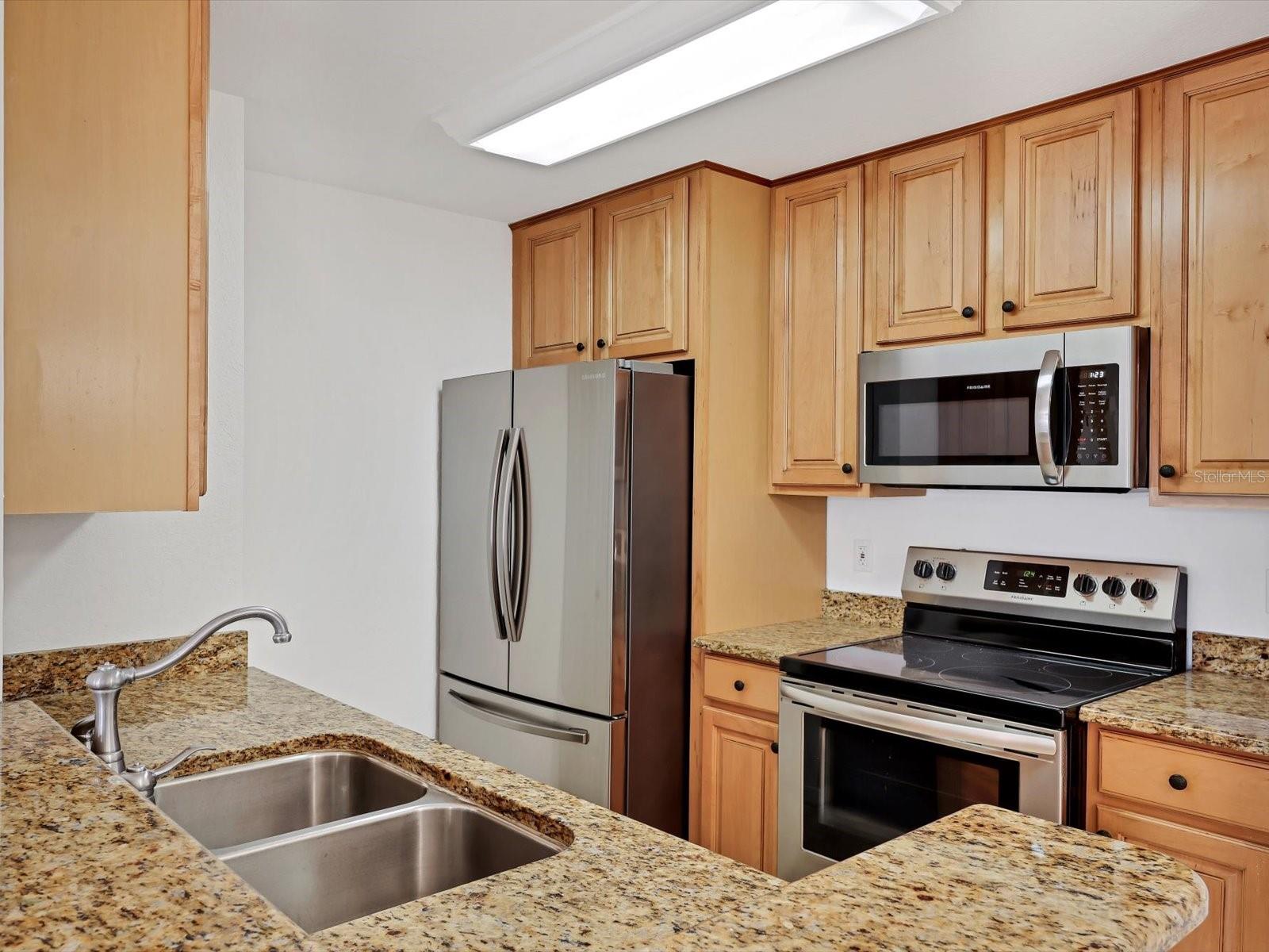 Image 16 of 44 For 8933 Manor Loop 105