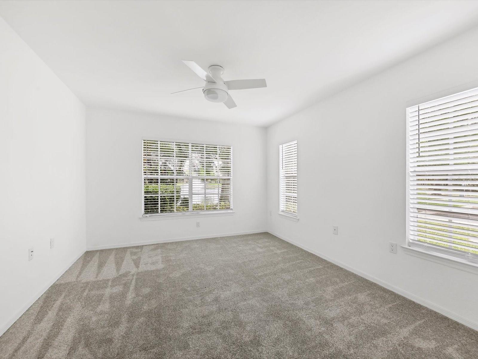 Image 19 of 44 For 8933 Manor Loop 105