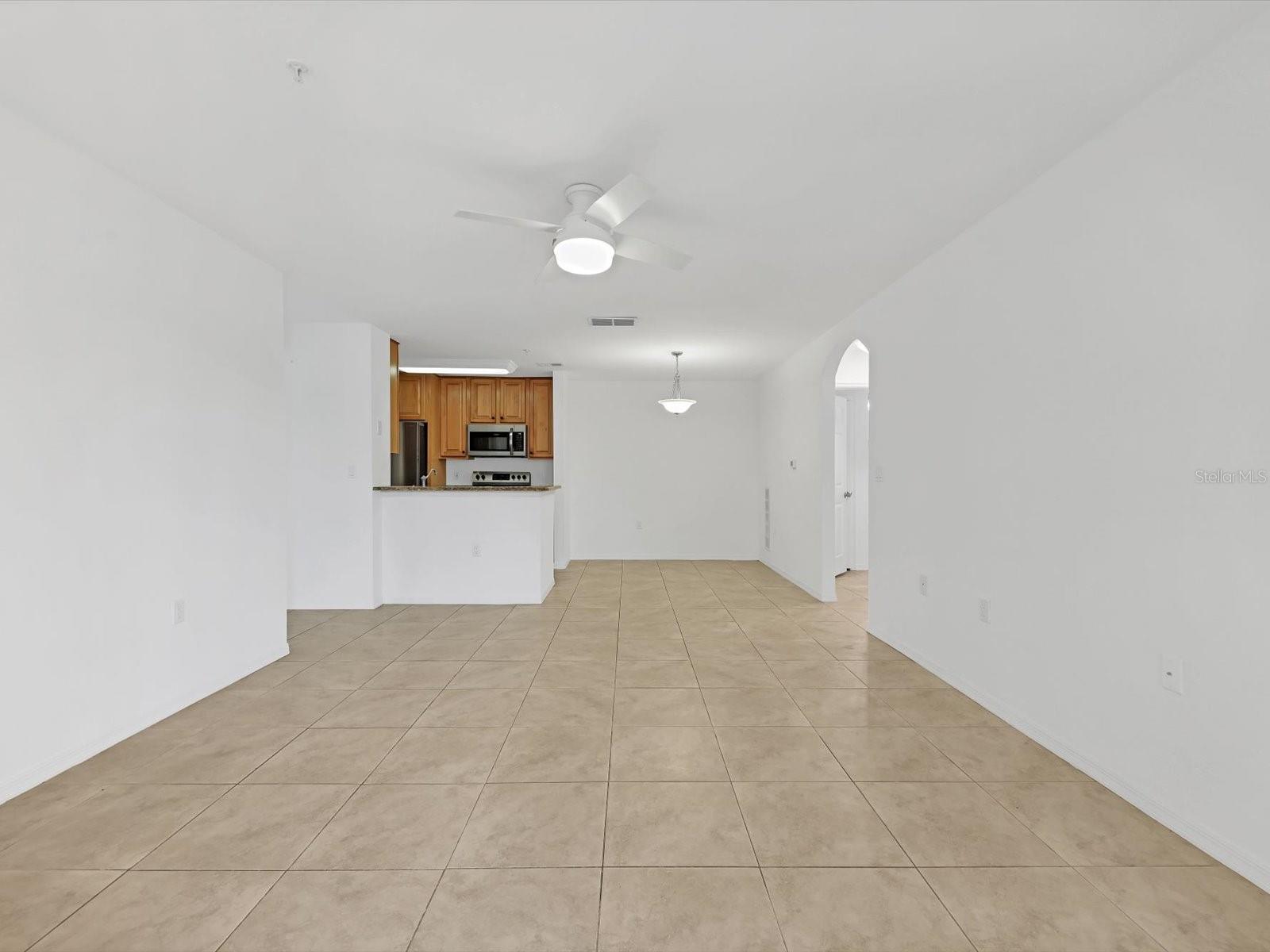 Image 9 of 44 For 8933 Manor Loop 105