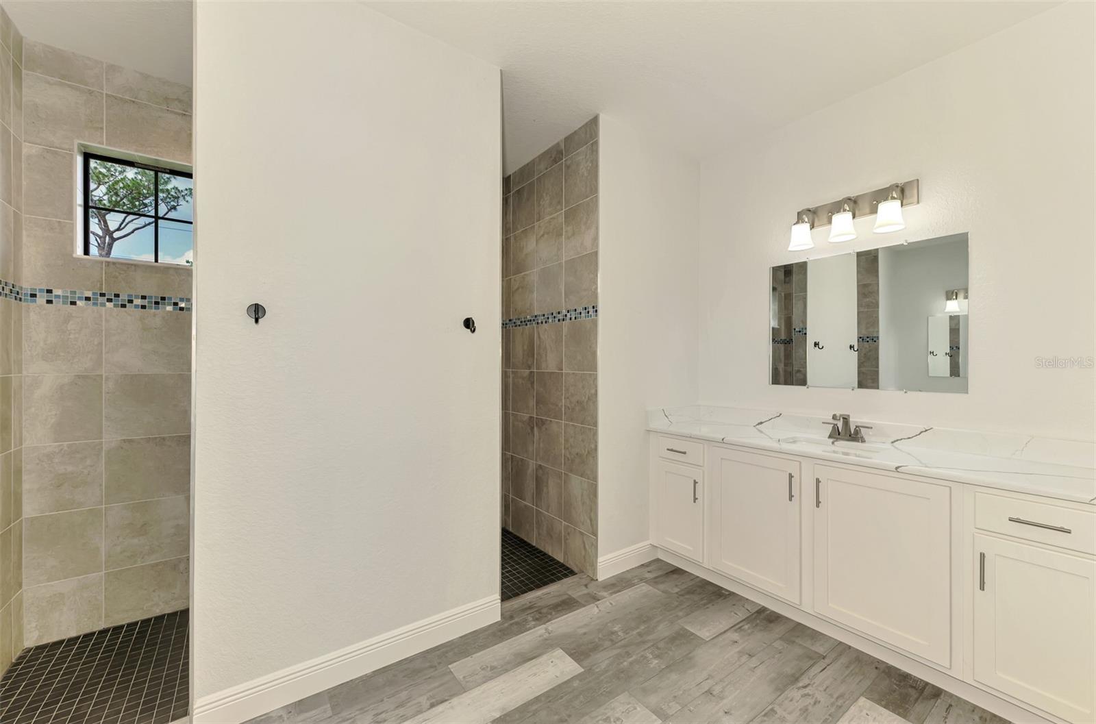 Image 37 of 65 For 2546 Malibu Lane