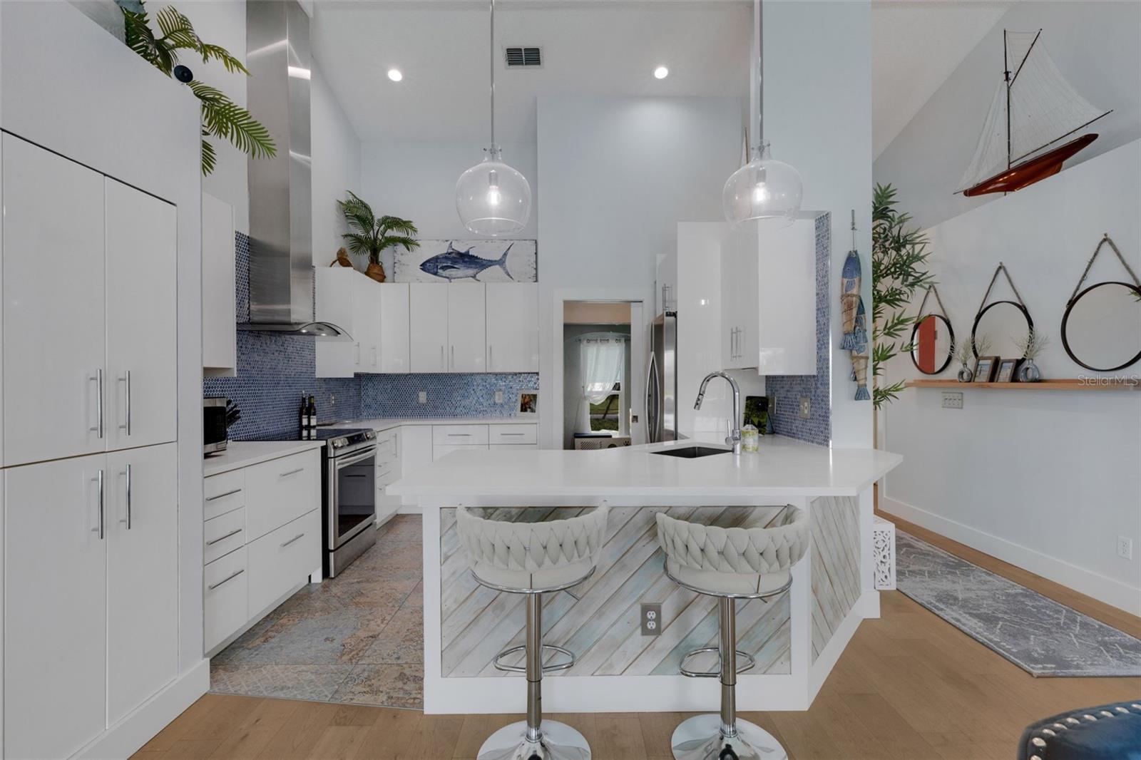 Image 5 of 46 For 4120 51st Drive W
