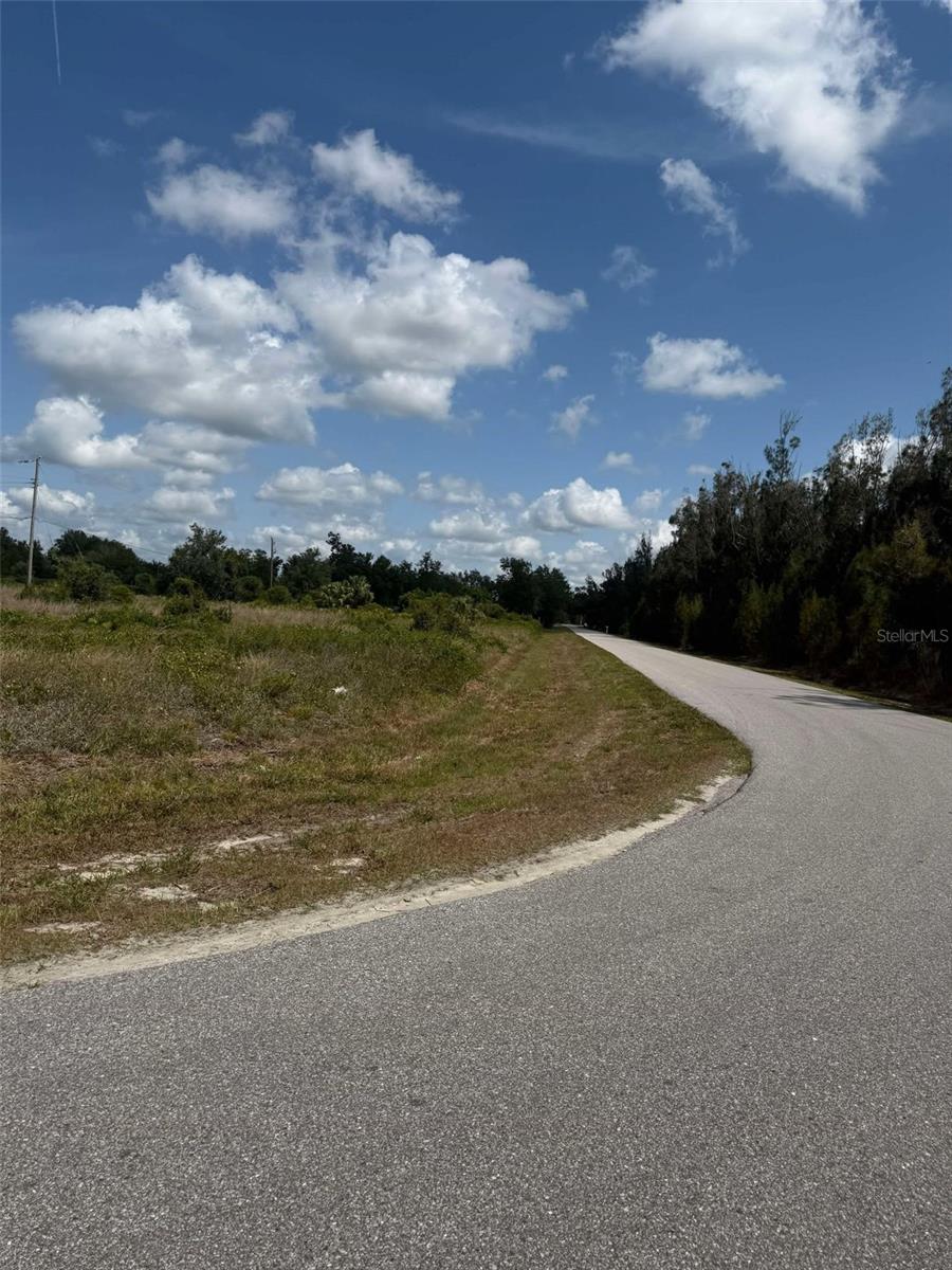 Image 6 of 7 For 29276 Meadowlark Lane