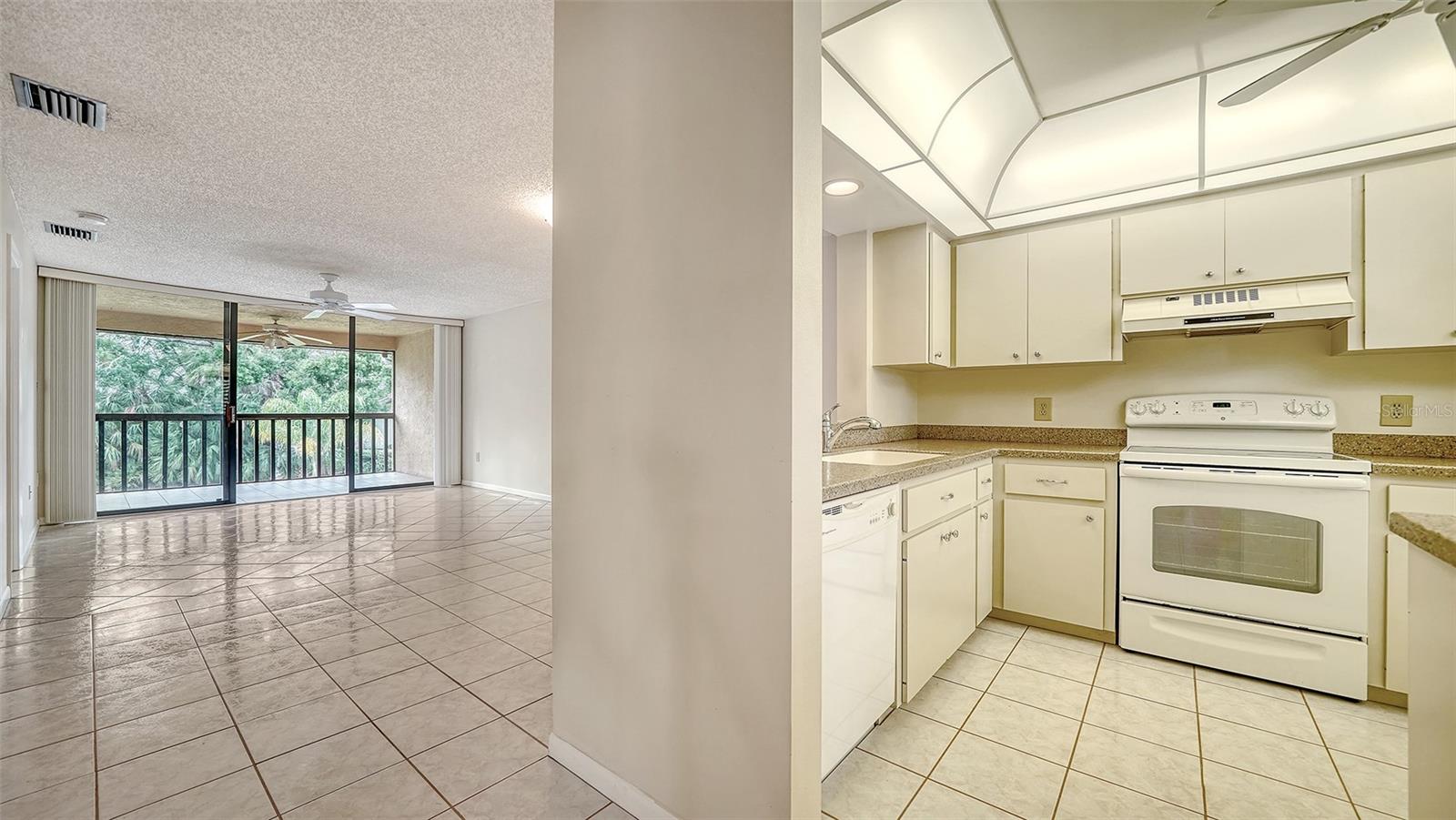 Image 3 of 33 For 5255 Lake Village Drive 40