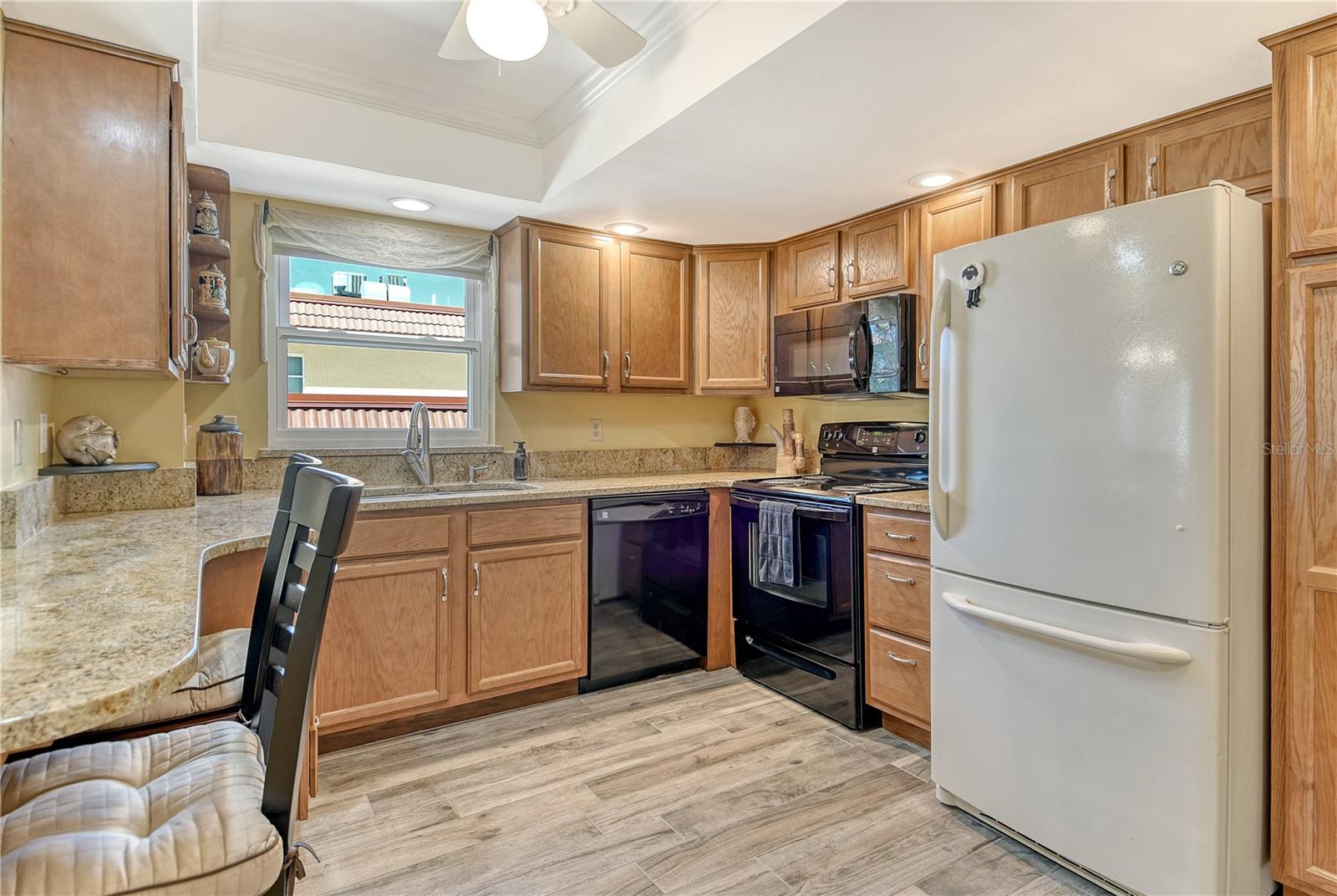 Image 19 of 62 For 1250 Portofino Drive 208