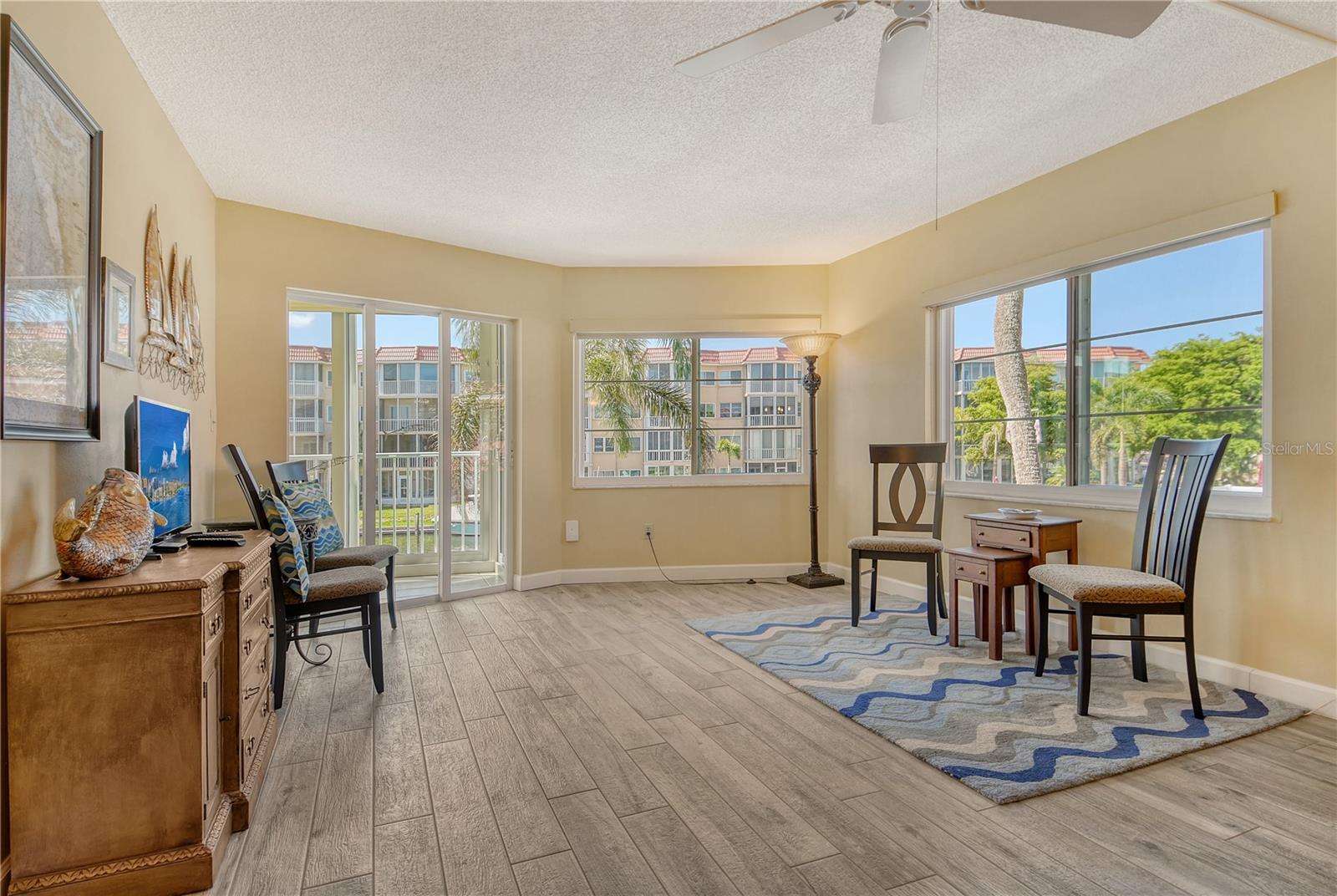 Image 6 of 62 For 1250 Portofino Drive 208