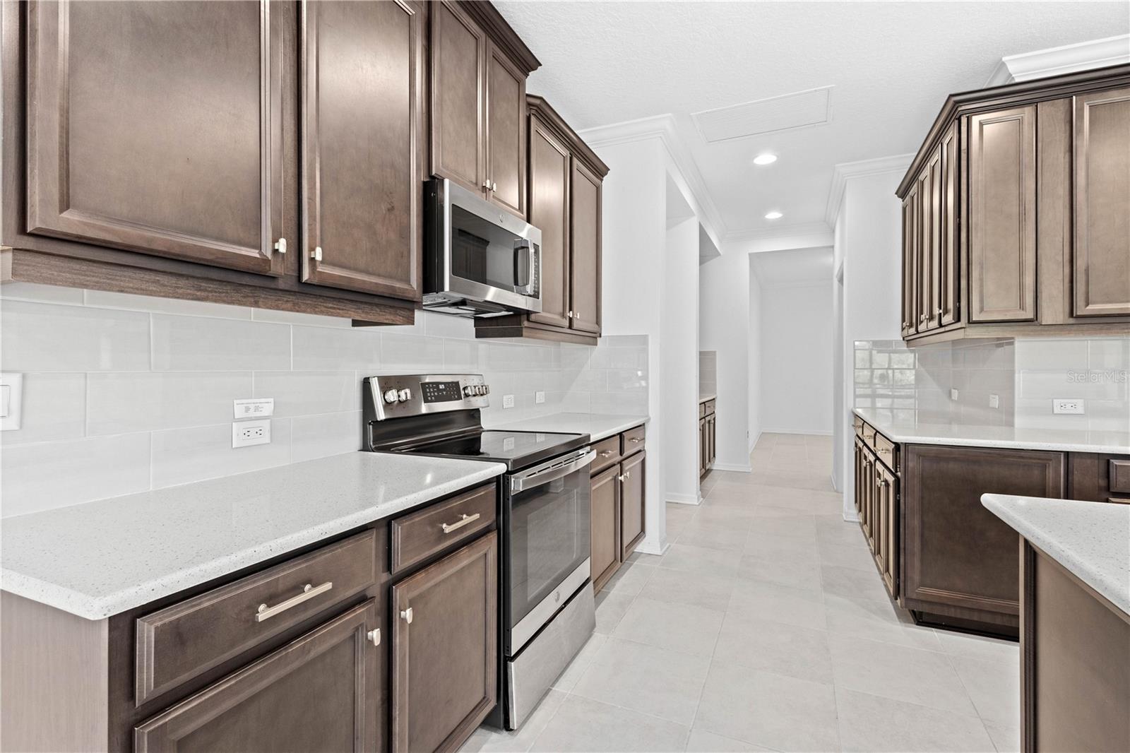 Image 11 of 57 For 926 Fernleaf Run