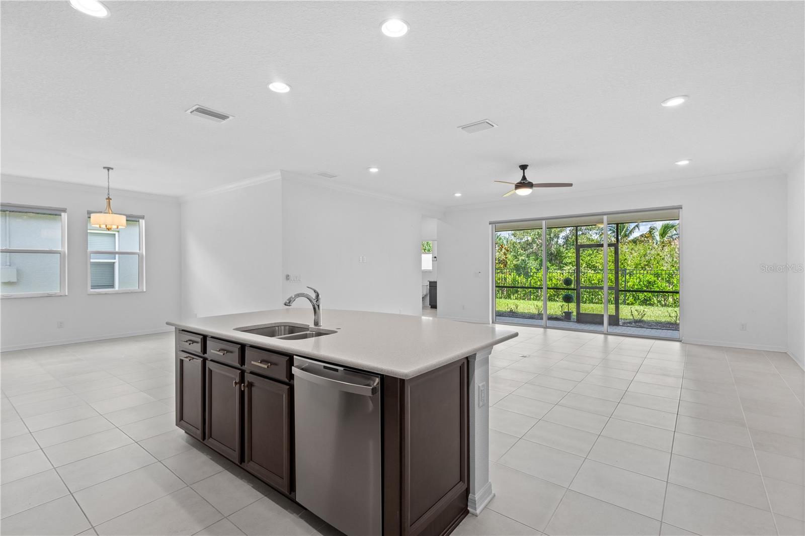 Image 13 of 57 For 926 Fernleaf Run
