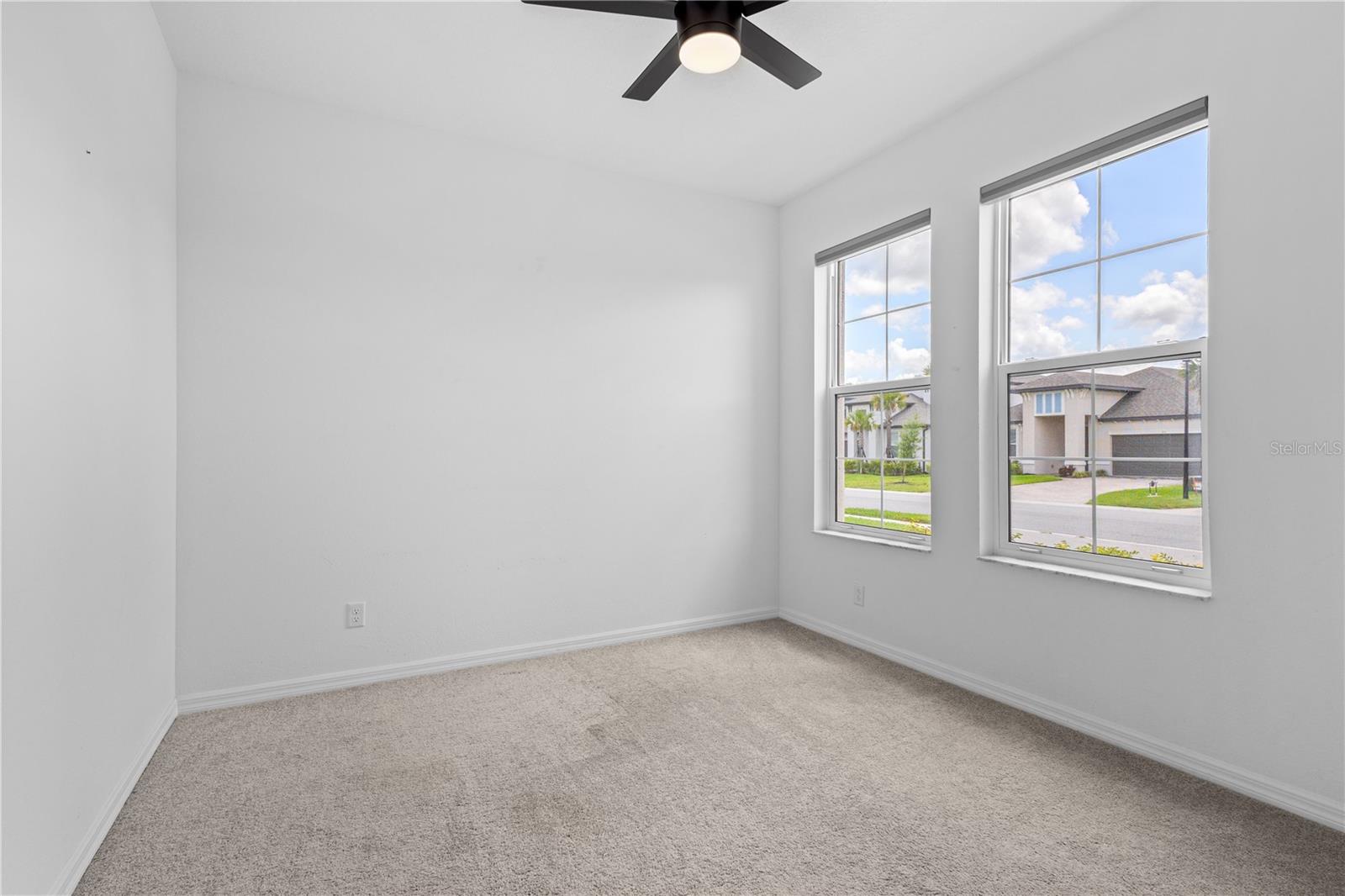 Image 31 of 57 For 926 Fernleaf Run