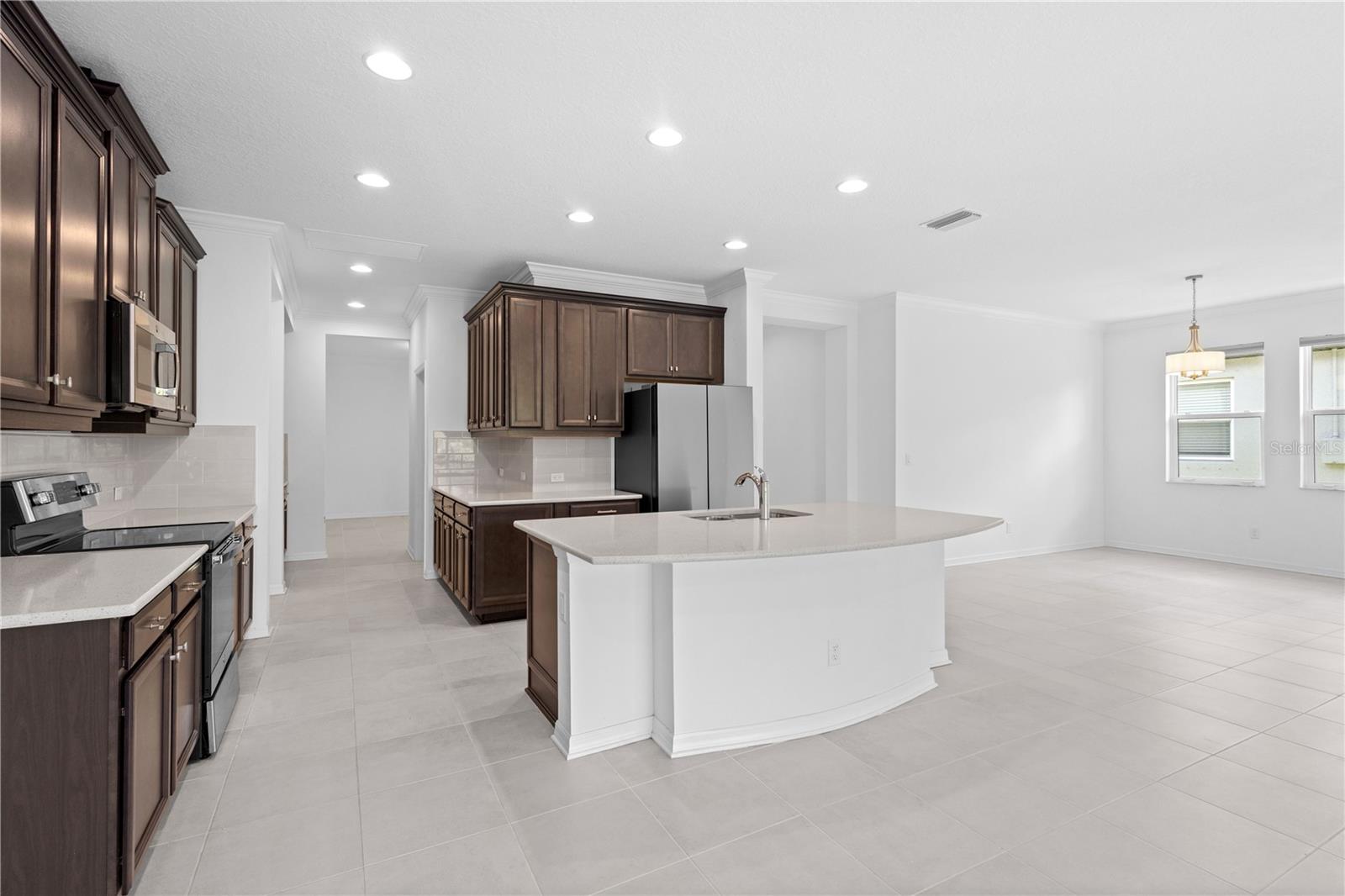 Image 7 of 57 For 926 Fernleaf Run