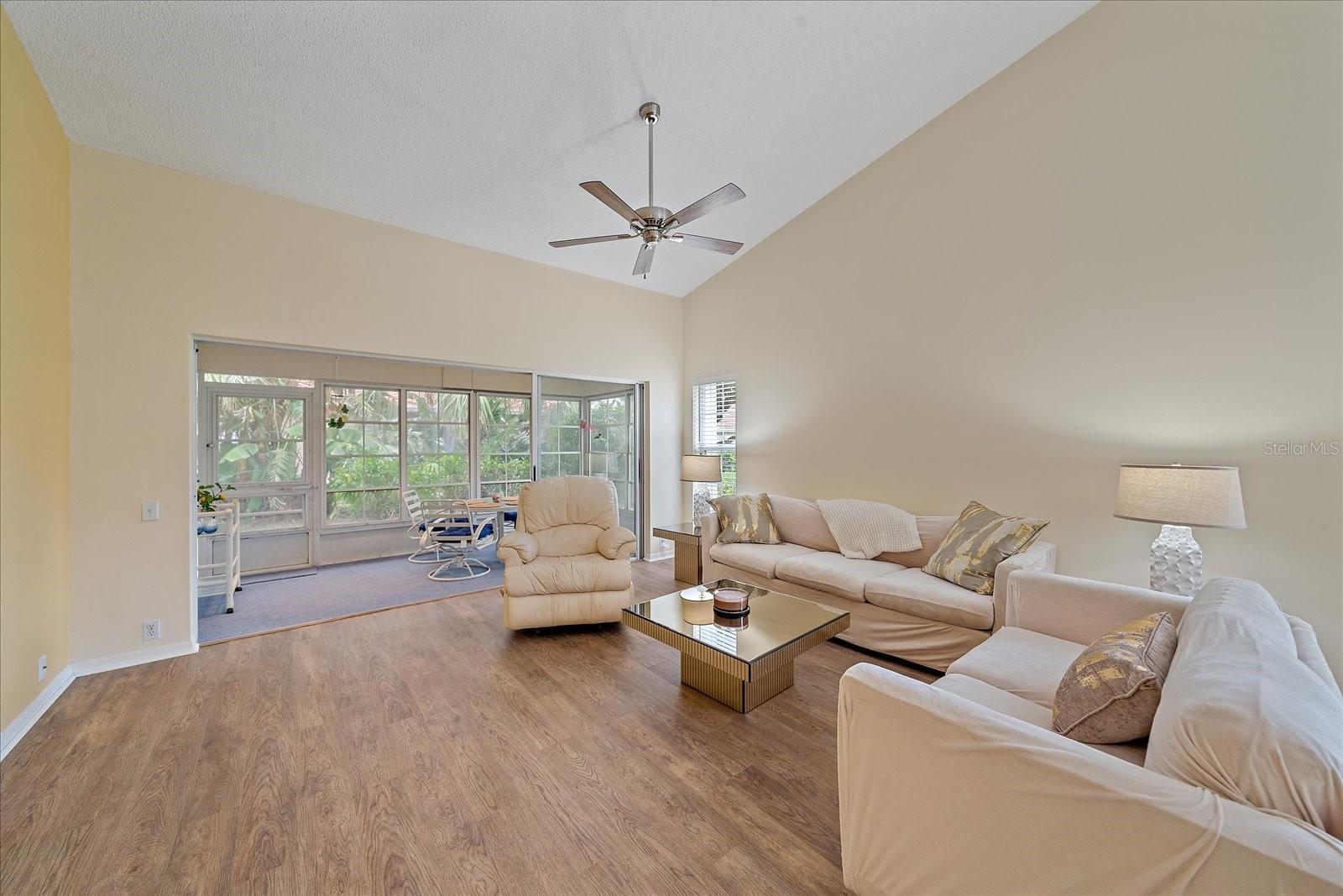 Image 11 of 63 For 8382 Creekview Lane