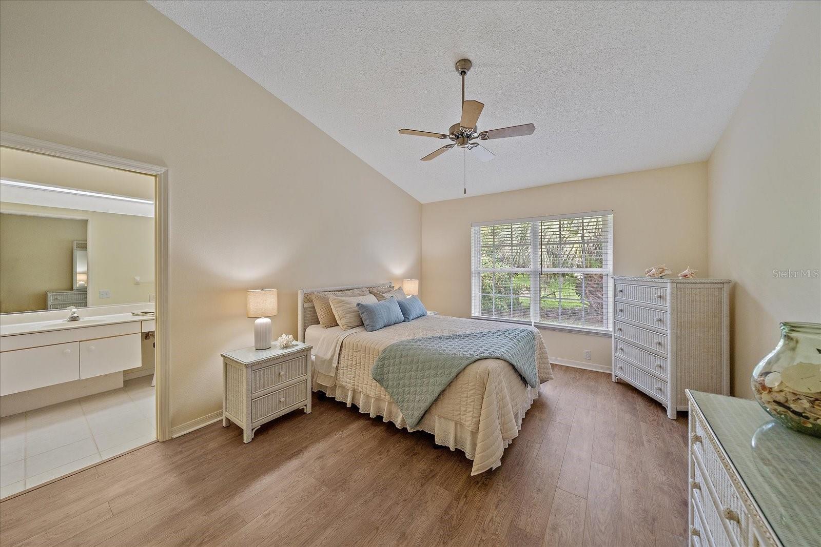 Image 14 of 63 For 8382 Creekview Lane