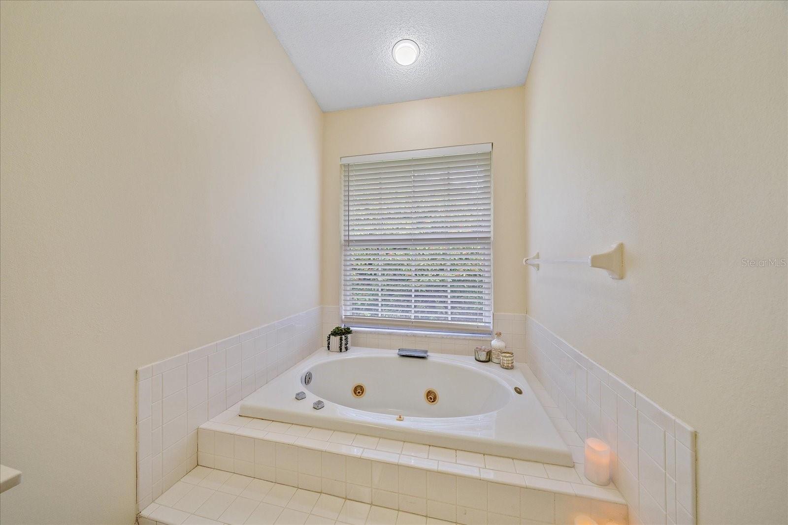 Image 20 of 63 For 8382 Creekview Lane