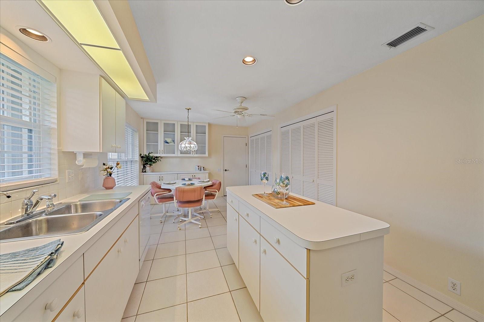 Image 31 of 63 For 8382 Creekview Lane