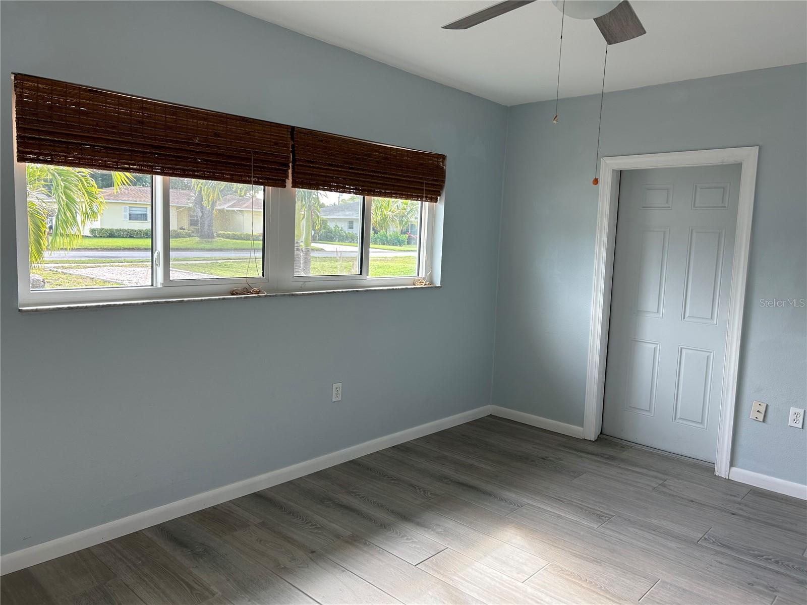 Image 16 of 33 For 406 47th Street Nw