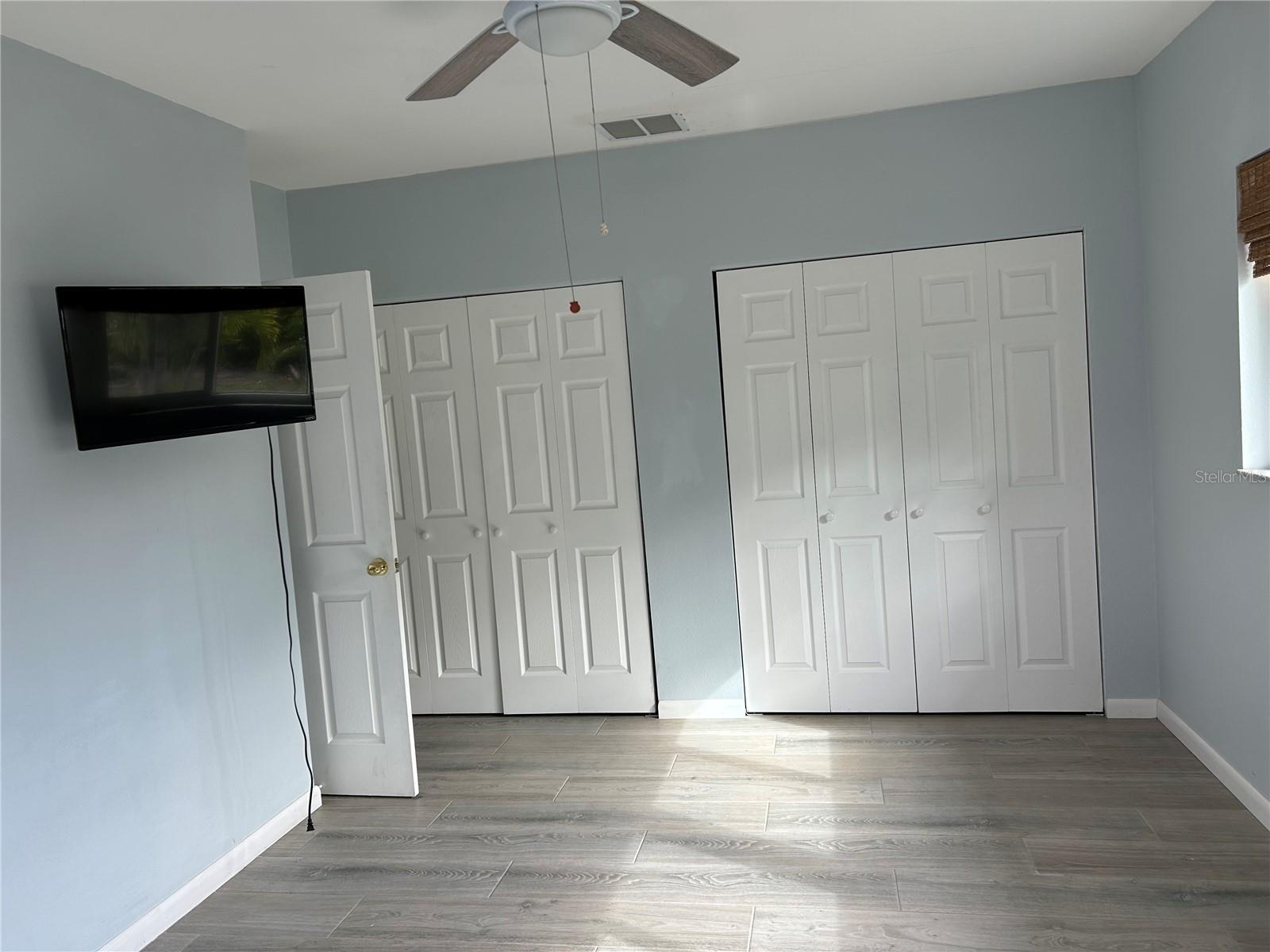 Image 17 of 33 For 406 47th Street Nw