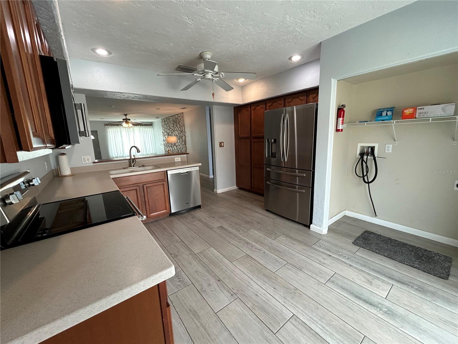 Image 4 of 33 For 406 47th Street Nw