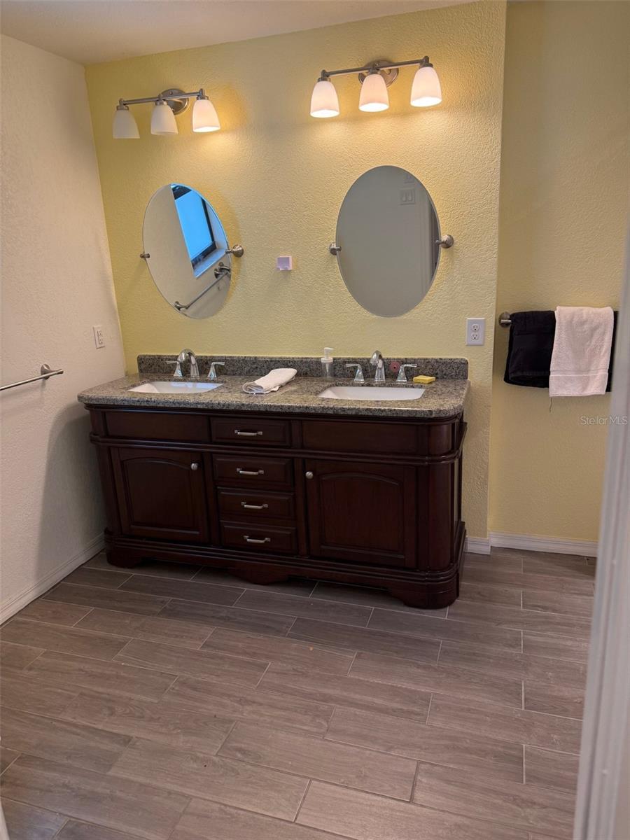 Image 7 of 33 For 20170 Tralee Drive