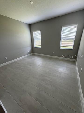 Image 5 of 12 For 24827 Buckingham Way