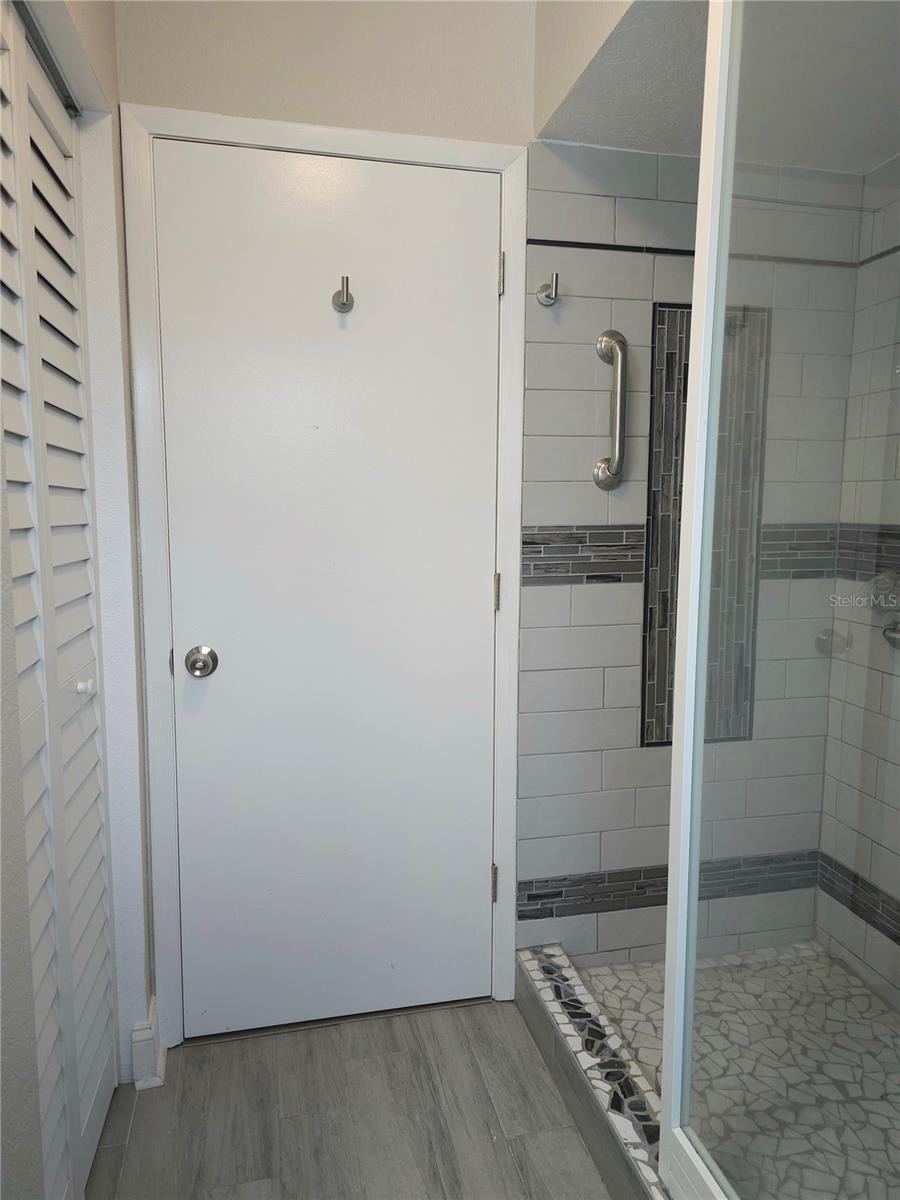 Image 41 of 59 For 5207 86th Street Court W