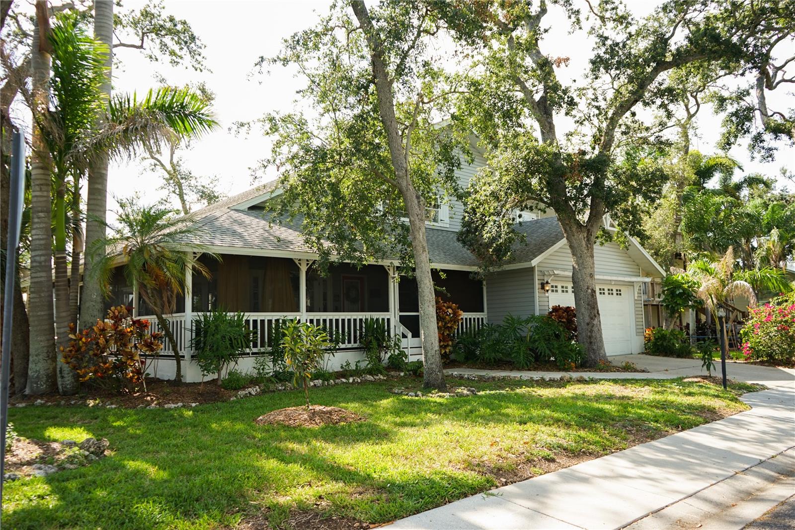 Image 2 of 55 For 1505 43rd Avenue Drive W