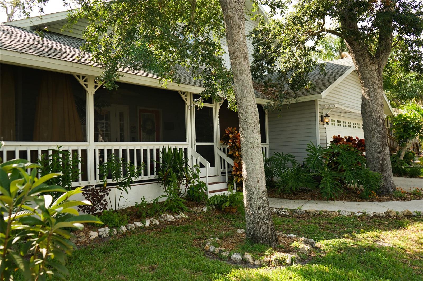 Image 3 of 55 For 1505 43rd Avenue Drive W