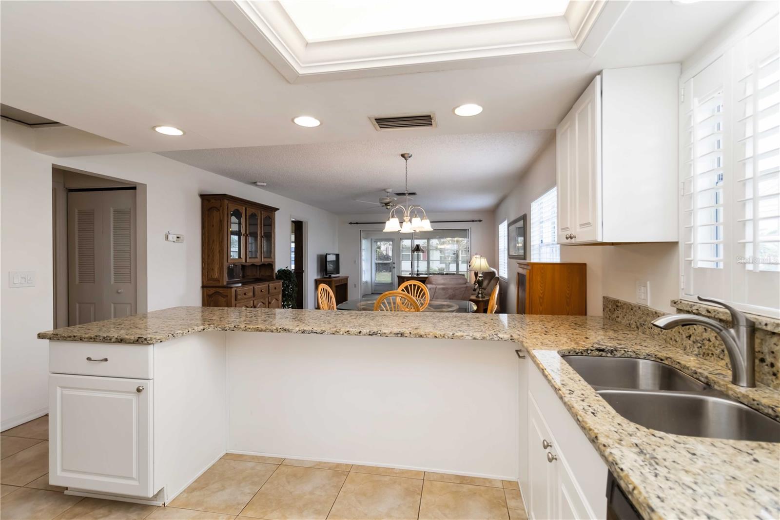 Image 11 of 37 For 9412 Concord Circle