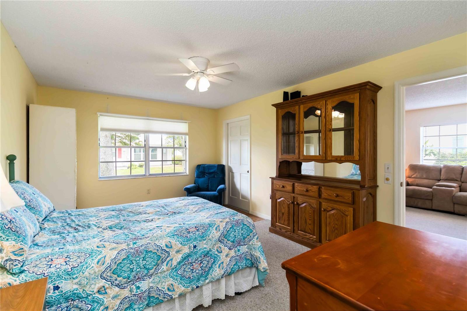 Image 12 of 37 For 9412 Concord Circle