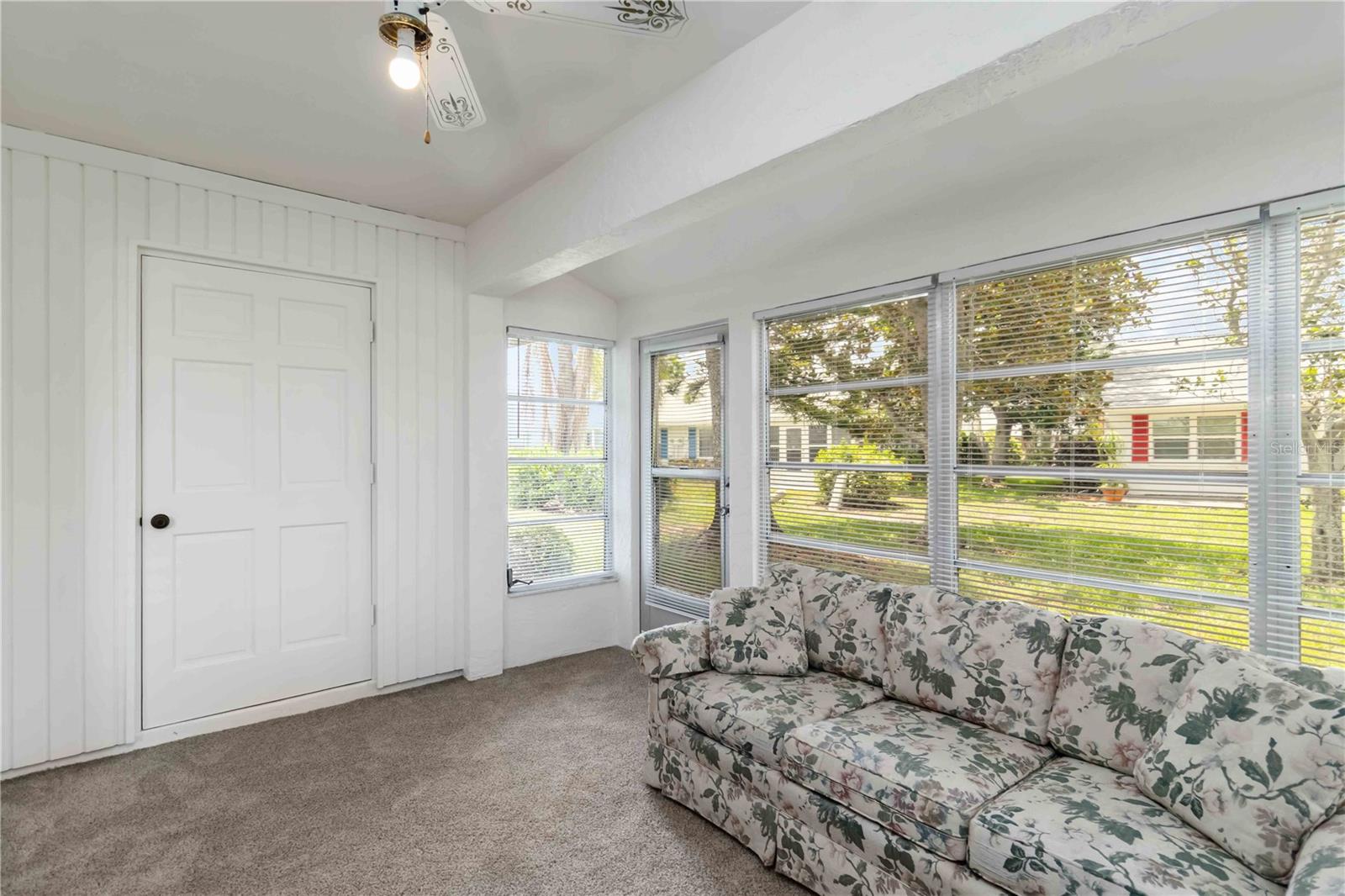Image 14 of 37 For 9412 Concord Circle