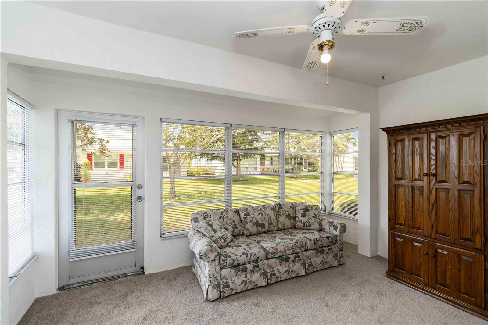Image 15 of 37 For 9412 Concord Circle