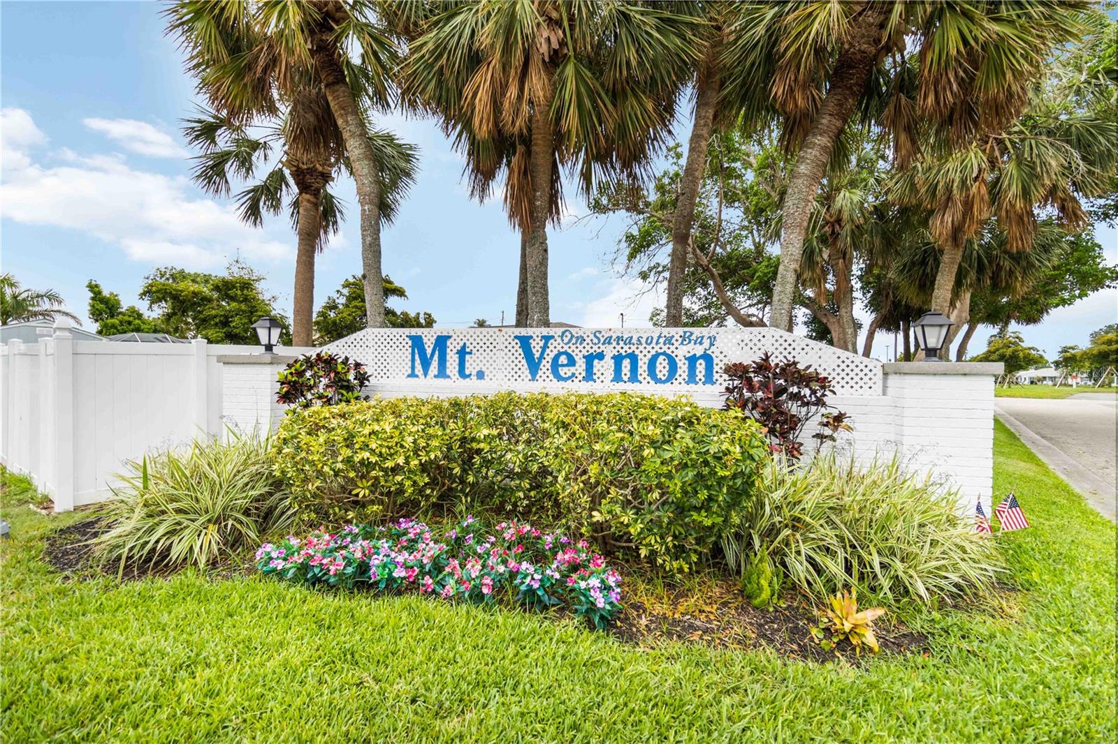 Image 17 of 37 For 9412 Concord Circle