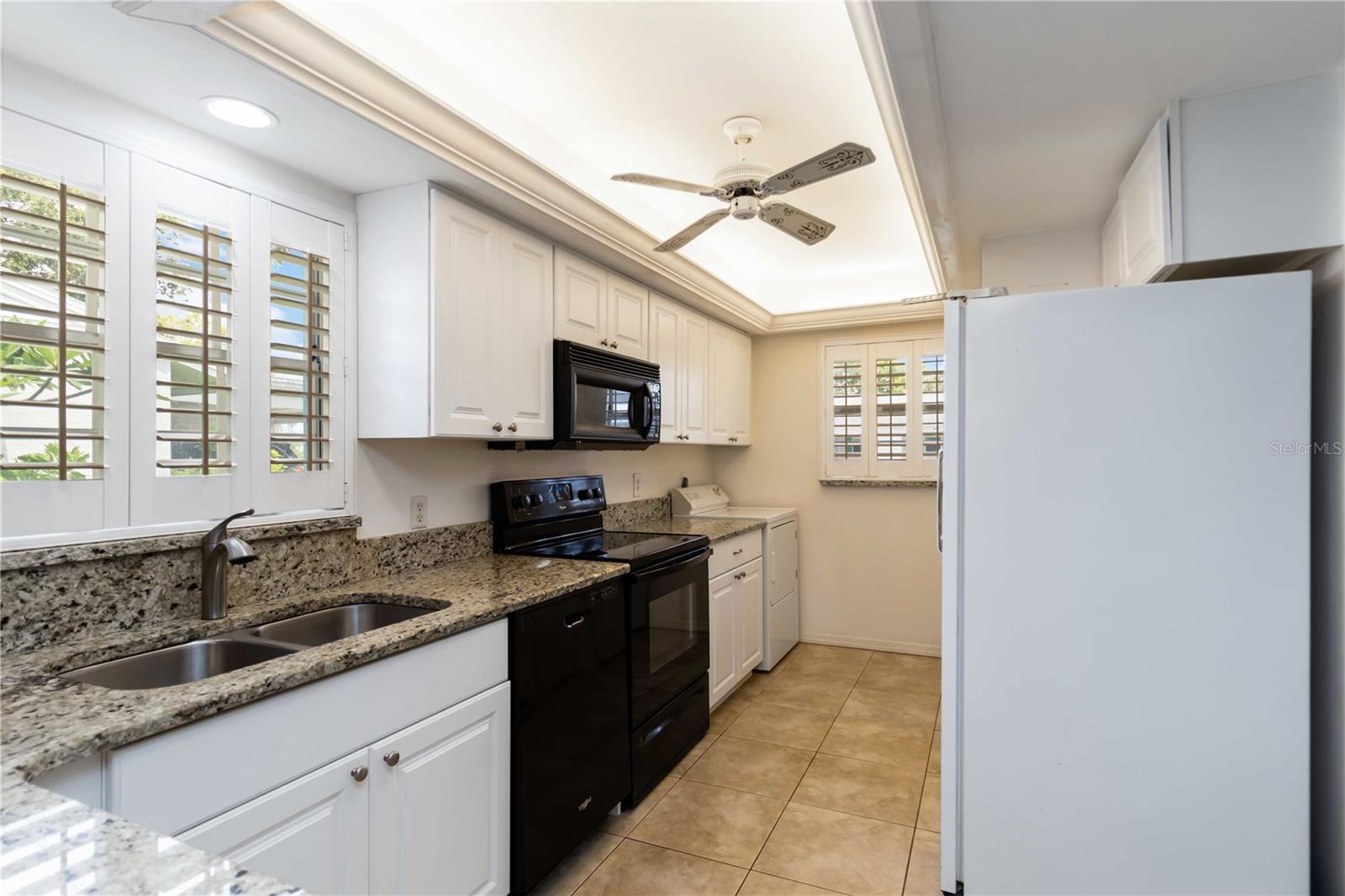Image 7 of 37 For 9412 Concord Circle