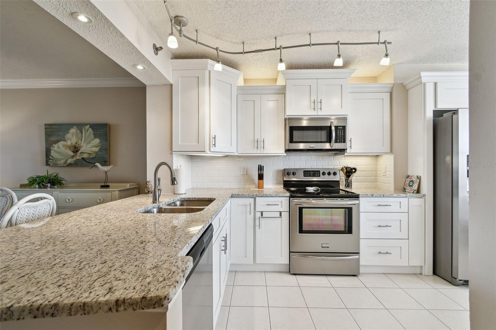 Image 16 of 70 For 4460 Fairways Boulevard 607