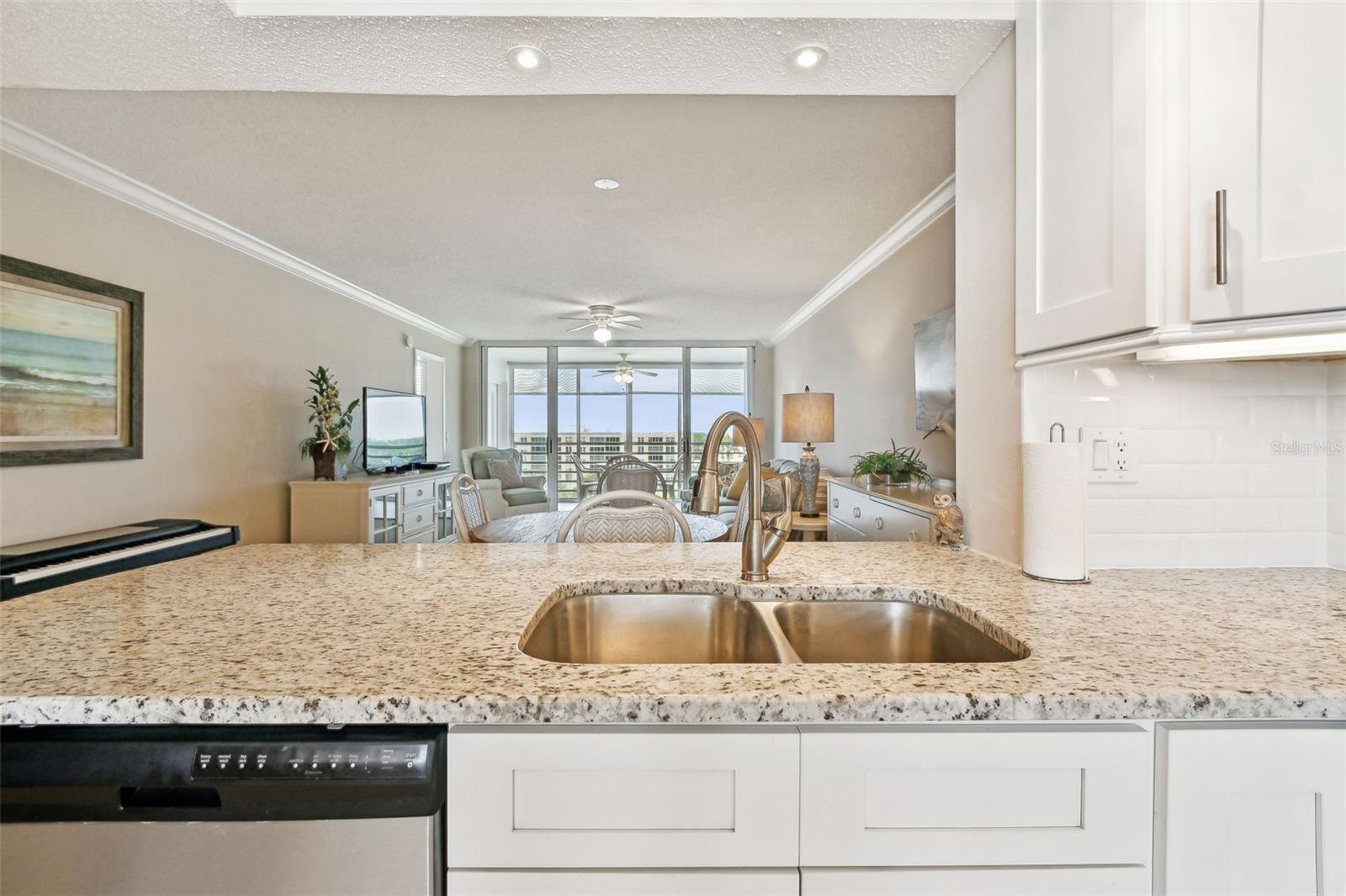 Image 19 of 70 For 4460 Fairways Boulevard 607