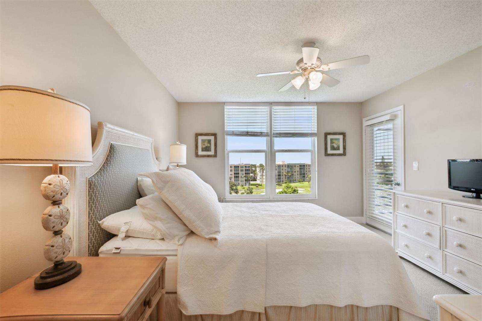 Image 42 of 70 For 4460 Fairways Boulevard 607