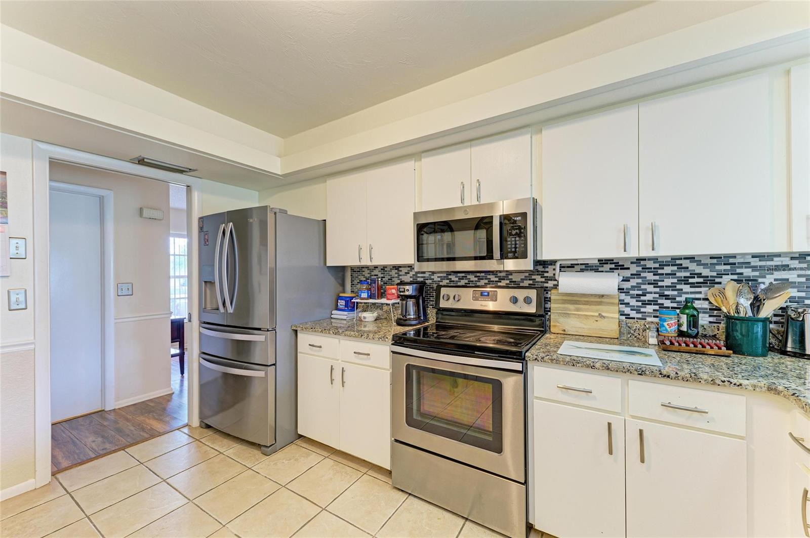 Image 22 of 42 For 6804 19th Avenue W