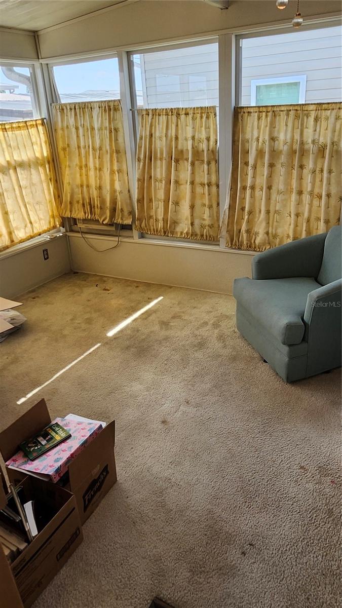 Listing photo id 11 for 1503 23rd Avenue W