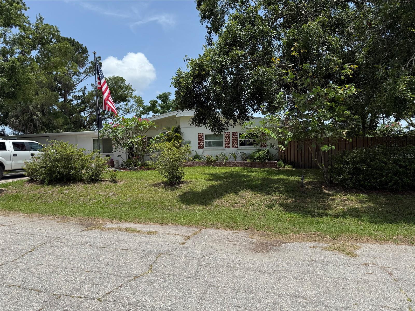 Image 2 of 32 For 804 46th Street Court E