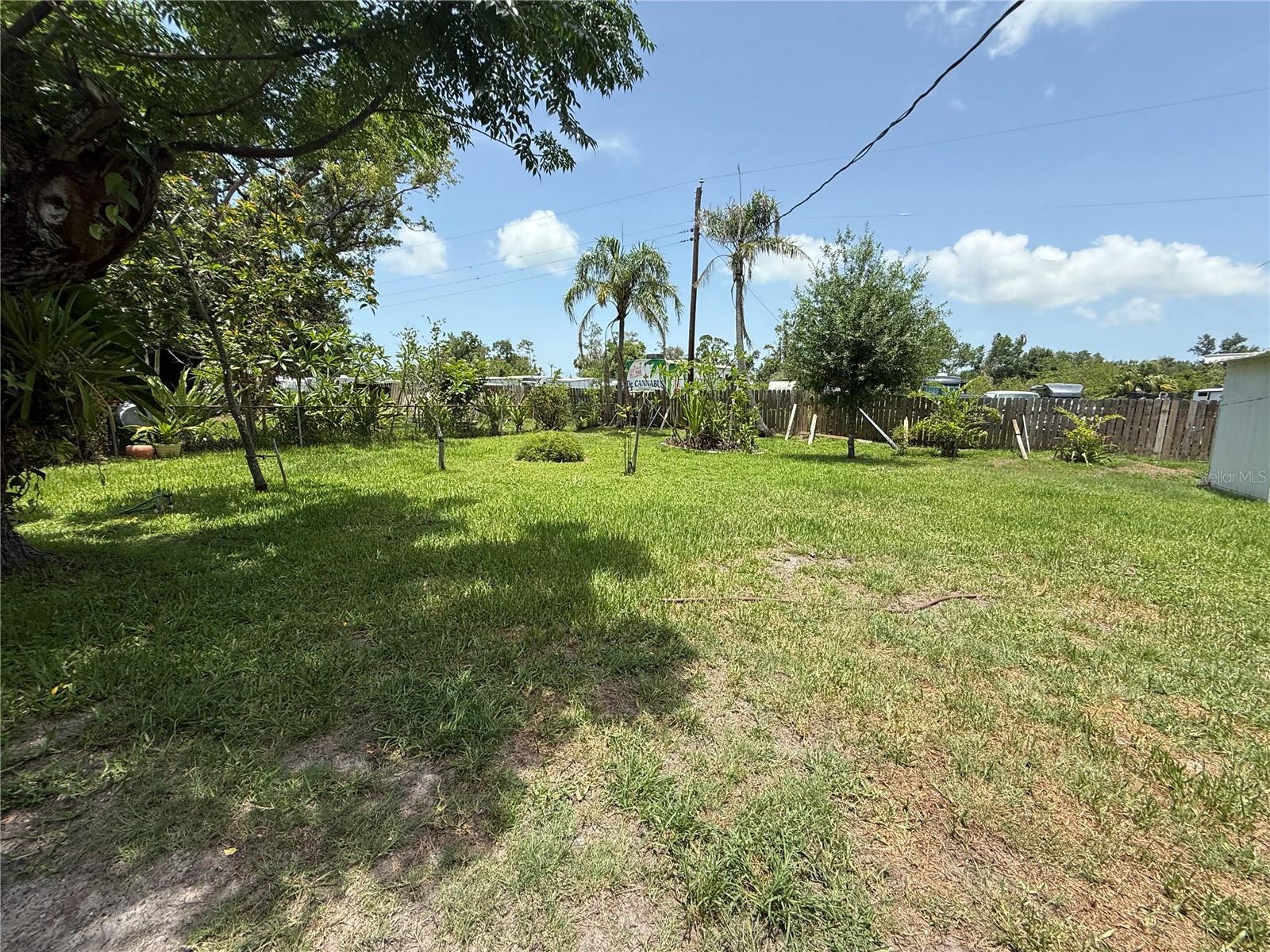 Image 20 of 32 For 804 46th Street Court E