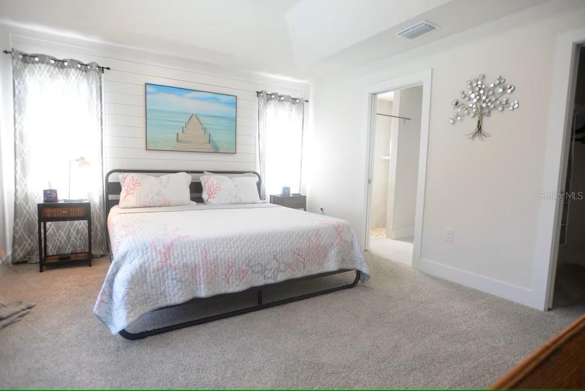 Image 11 of 19 For 831 Palmetto Drive Ne