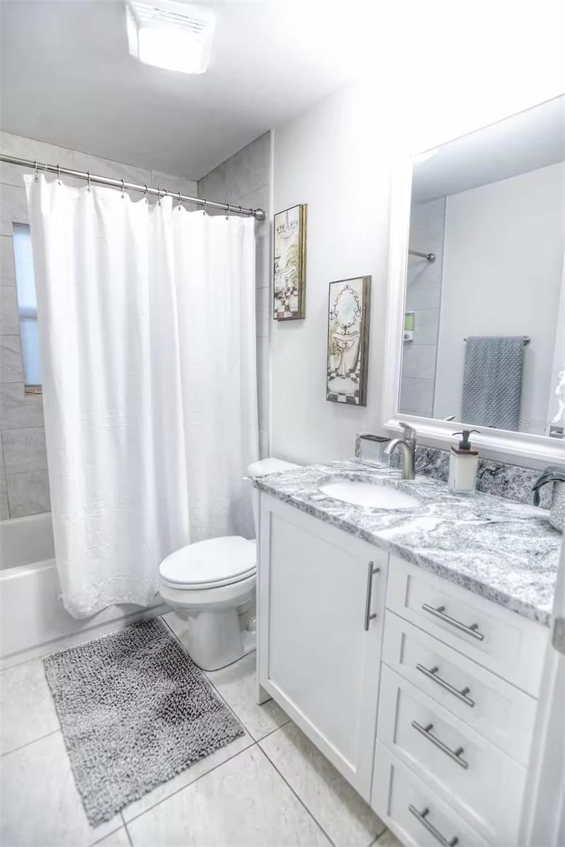 Image 15 of 19 For 831 Palmetto Drive Ne