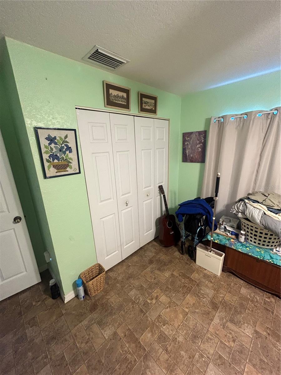 Image 18 of 62 For 2327 Quail Avenue