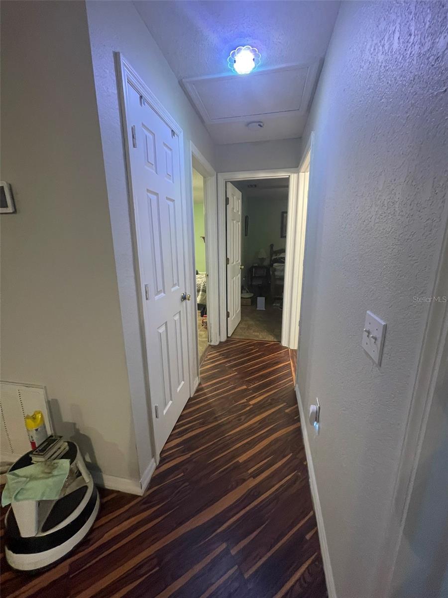 Image 22 of 62 For 2327 Quail Avenue