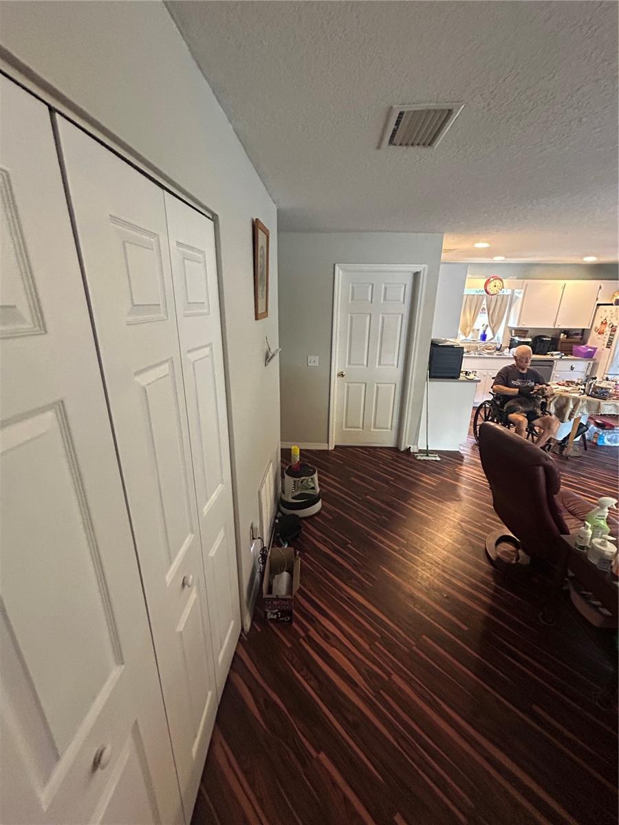 Image 3 of 62 For 2327 Quail Avenue