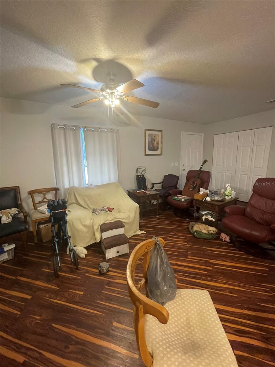 Image 4 of 62 For 2327 Quail Avenue